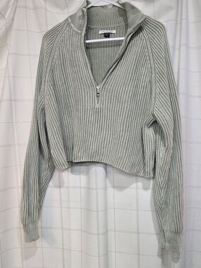 American Eagle Cropped Quarter Zip